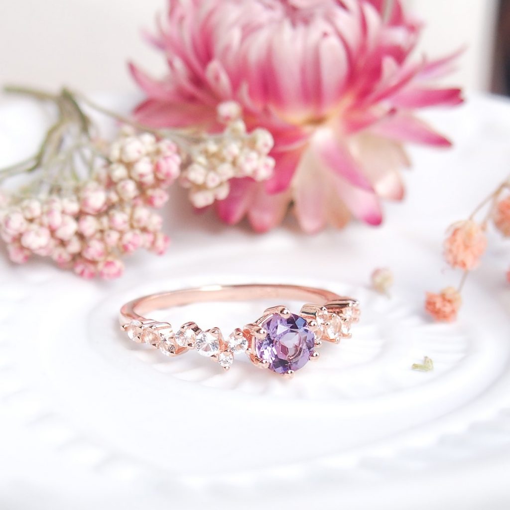 Bague délicate et féminine en argent doré or rose améthyste lavande-AlexBok création de bijoux pour femme en pierres naturelles