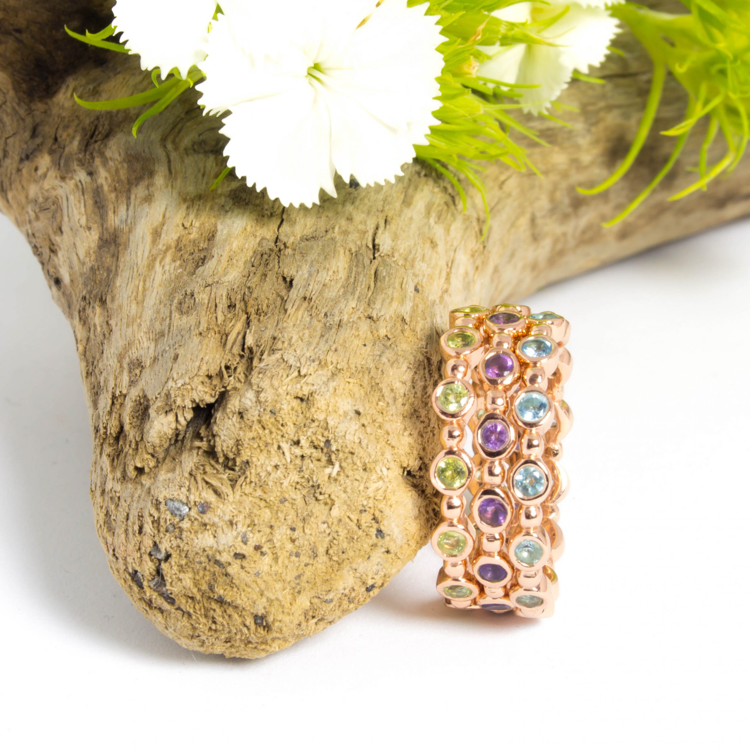 Bagues Couronne améthyste, péridot et topaze bleue