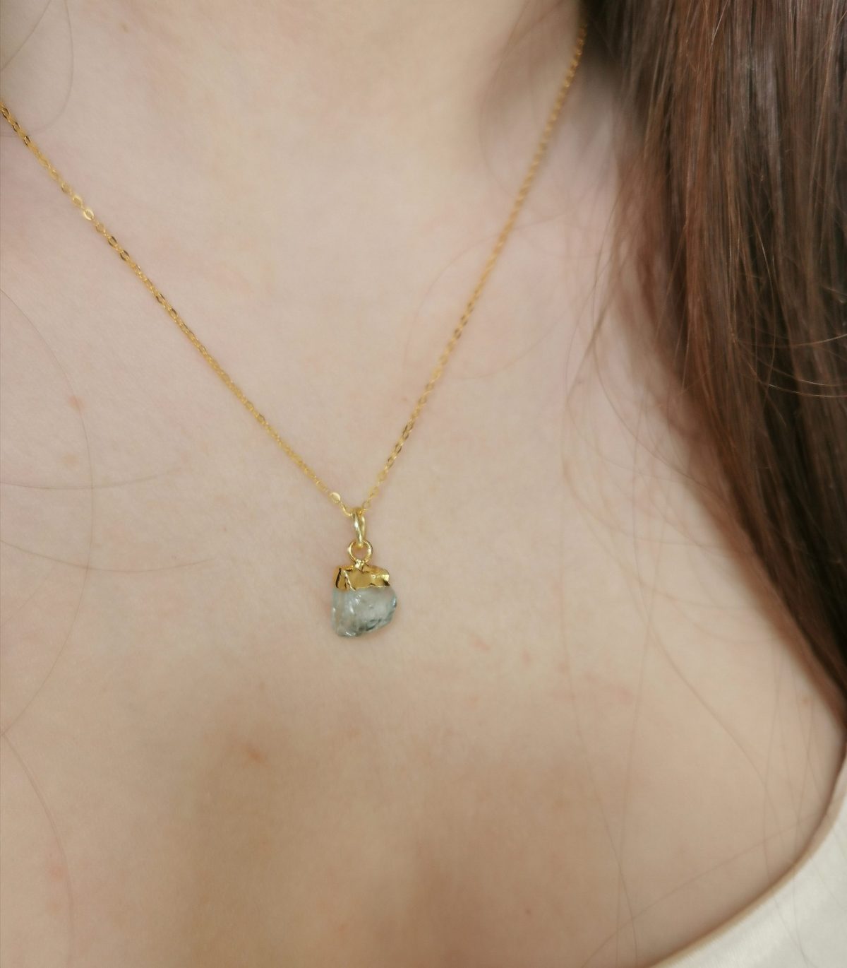 Collier Esprit libre chaîne aigue marine