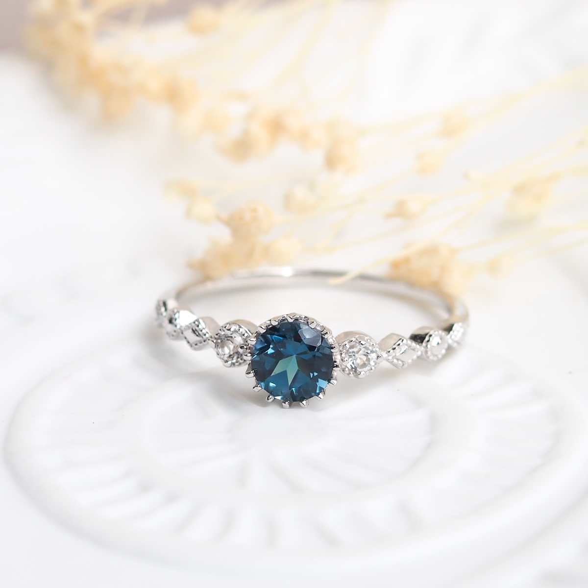 Bague Tiara topaze blue london Bague Tiara topaze blue london