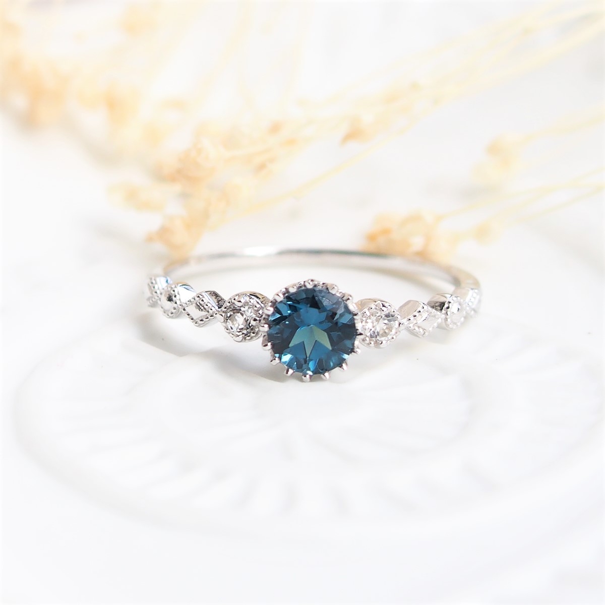 Bague Tiara topaze blue london Bague Tiara topaze blue london
