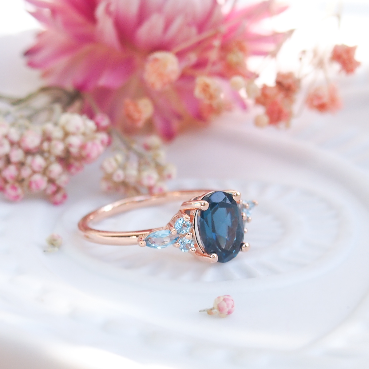 Bague Divine argent doré or rose topaze blue london et topaze swiss blue Bague Divine argent doré or rose topaze blue london et topaze swiss blue