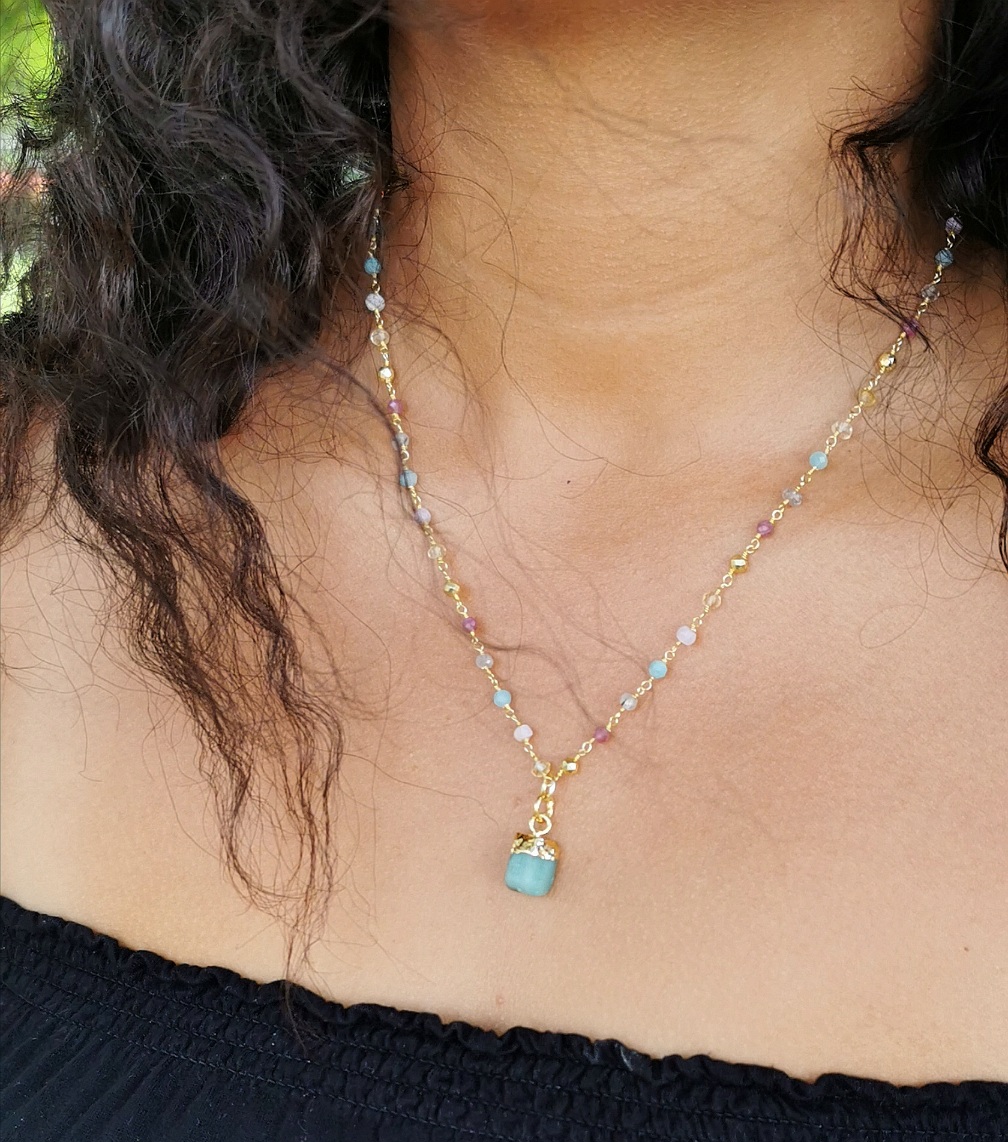 Collier chapelet  Esprit Libre émeraude