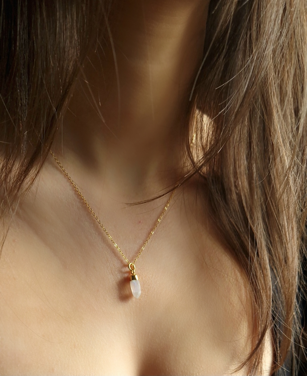 Collier Tiny pendant cristal pierre de lune