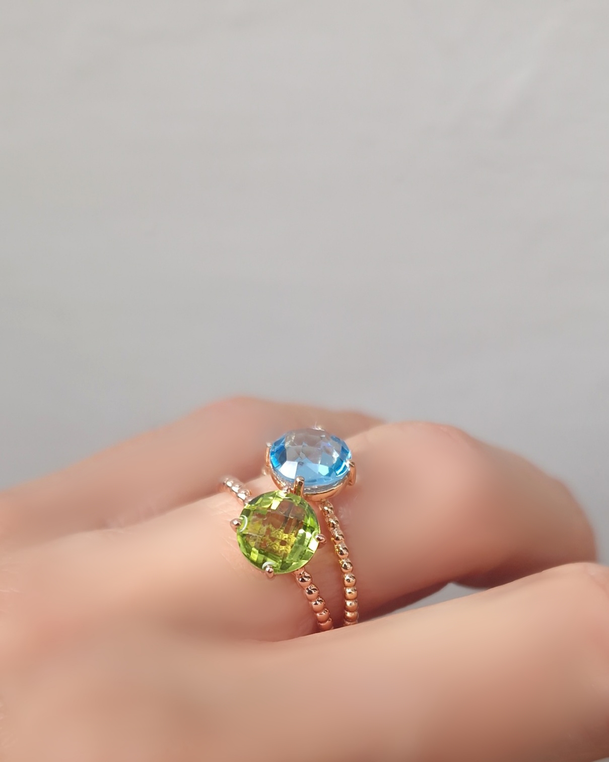 Bagues Pompon topaze topaze swiss blue et péridot