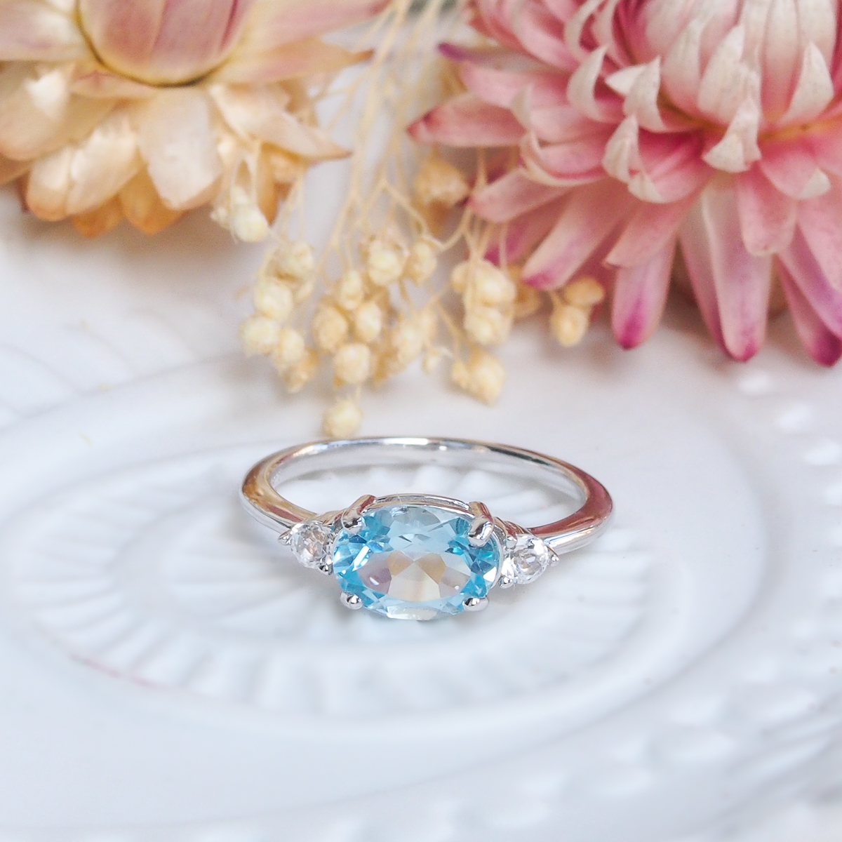 Bague Délicieuse argent rhodié et topaze bleue Bague Délicieuse argent rhodié et topaze bleue