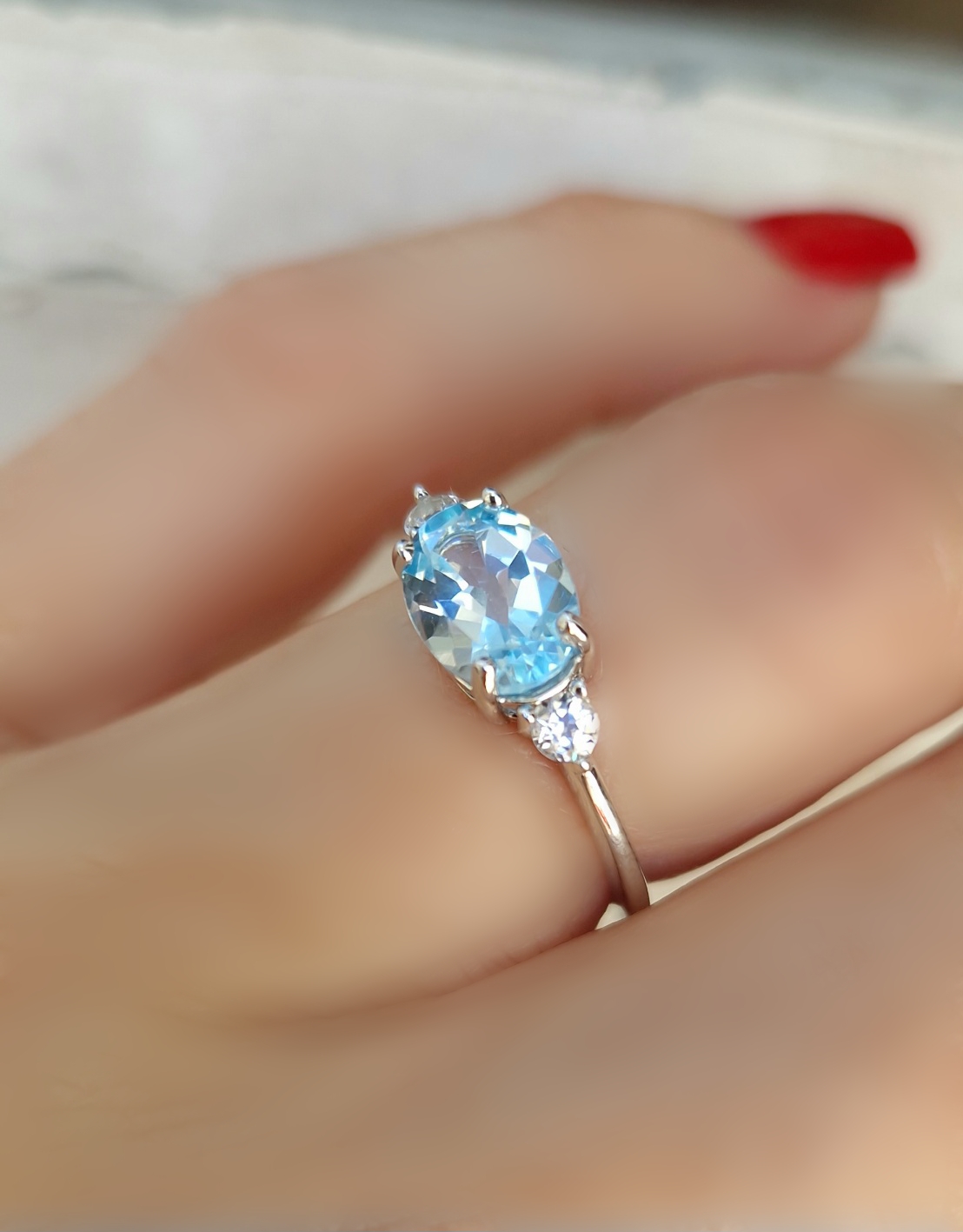 Bague Délicieuse argent rhodié et topaze bleue Bague Délicieuse argent rhodié et topaze bleue