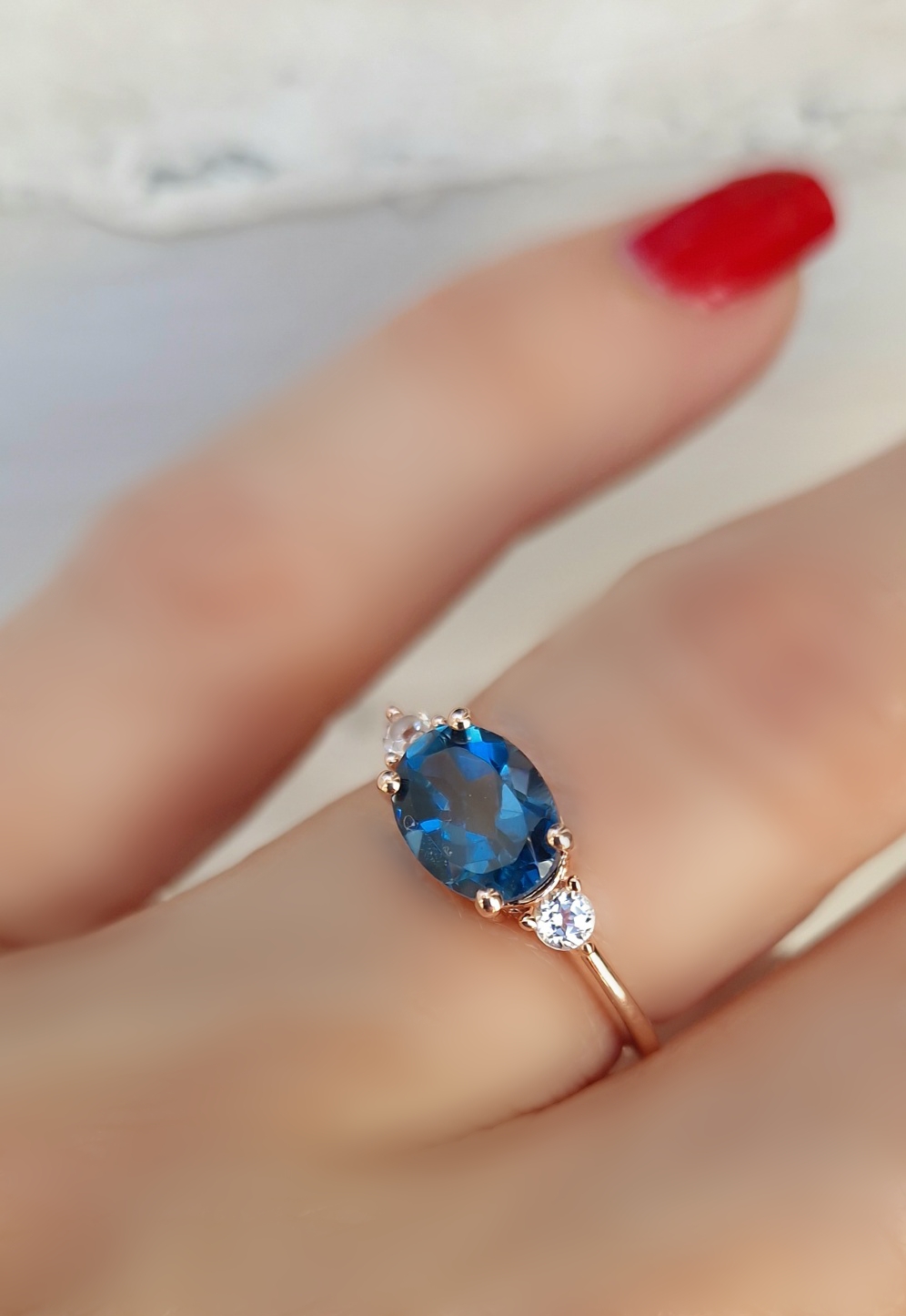 Bague Délicieuse argent 925 doré or rose et topaze blue london Bague Délicieuse argent 925 doré or rose et topaze blue london