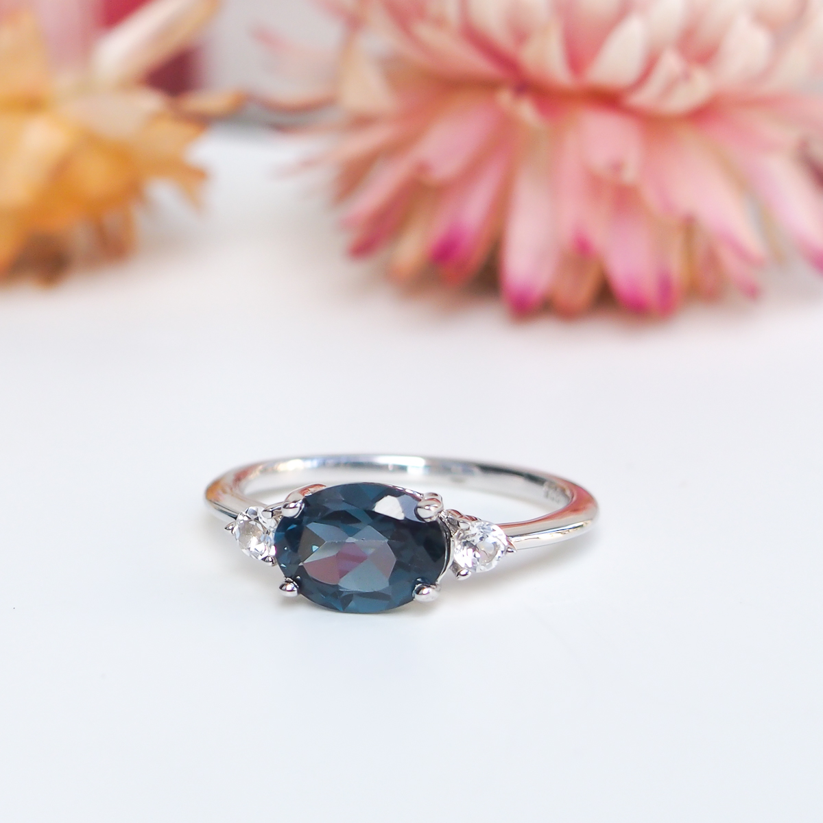 Bague Délicieuse argent 925 rhodié et topaze blue london Bague Délicieuse argent 925 rhodié et topaze blue london