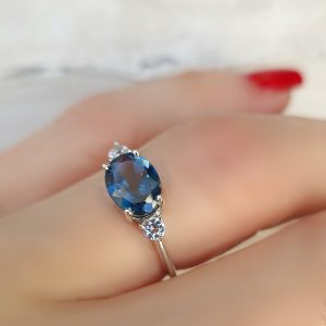 Bague Délicieuse argent 925 rhodié et topaze blue london