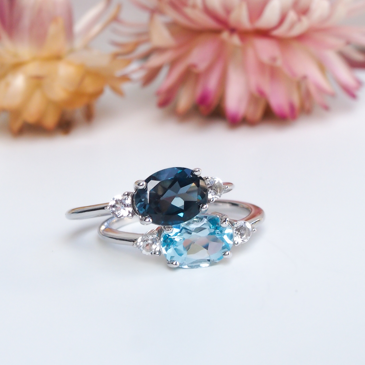 Bagues Délicieuse argent 925 rhodié et topaze blue london et topaze bleue Bagues Délicieuse argent 925 rhodié et topaze blue london et topaze bleue