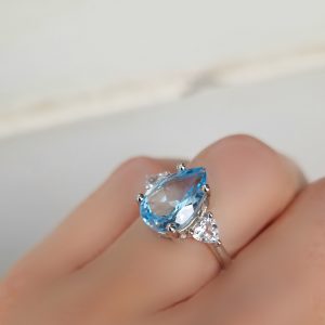 Bague Azzura topaze bleue