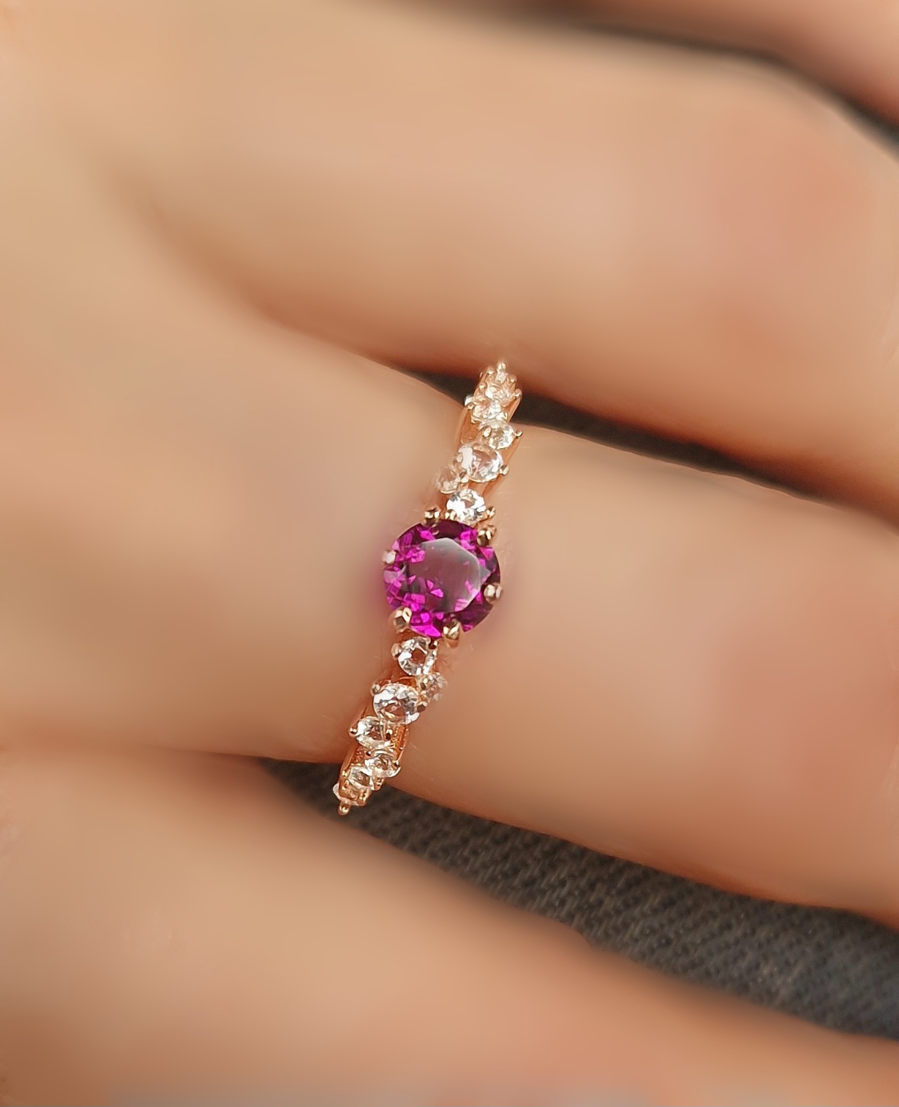 Bague Aurore  argent 925 doré or rose,  grenat rhodolite et petites topazes incolores