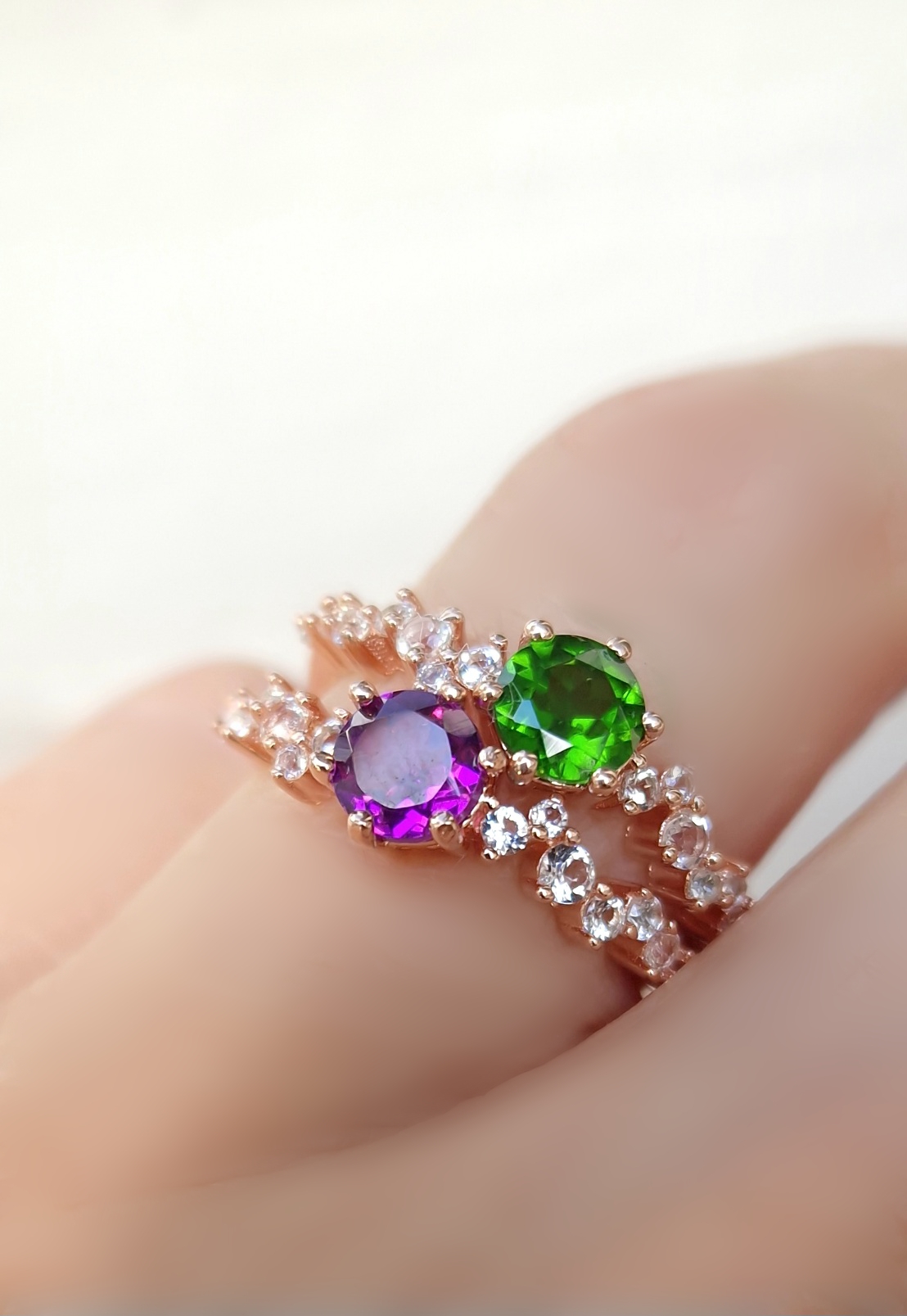 Bagues Aurore  argent 925 doré or rose,  grenat rhodolite, diopside  chromifère et petites topazes incolores