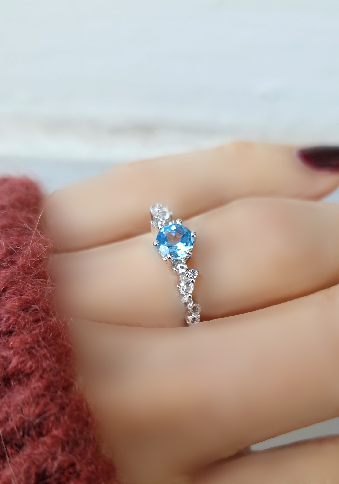 Bague Aurore argent 925 rhodié et topaze swiss blue Bague Aurore argent 925 rhodié et topaze swiss blue