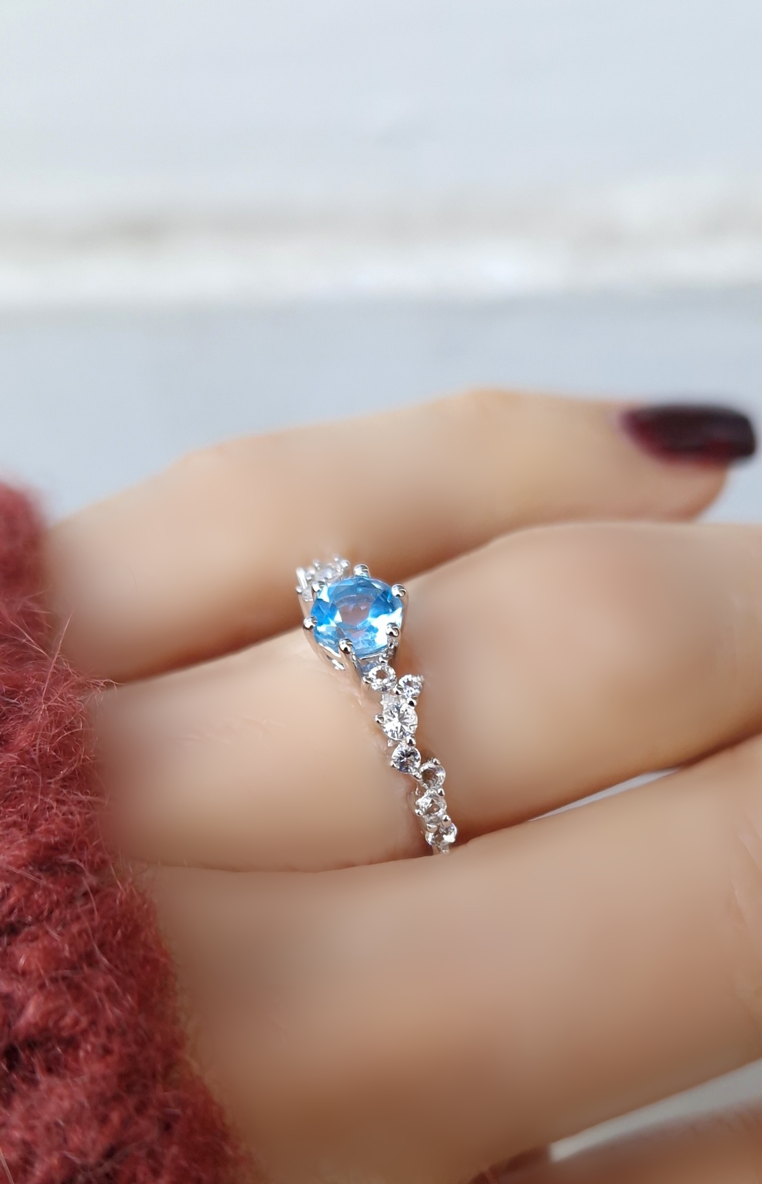 Bague Aurore argent 925 rhodié et topaze swiss blue Bague Aurore argent 925 rhodié et topaze swiss blue