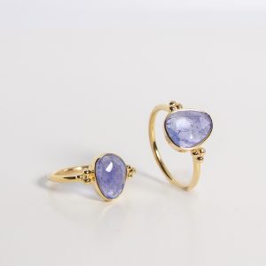 Bague pour femme en argent doré sertie d'une tanzanite taille rose