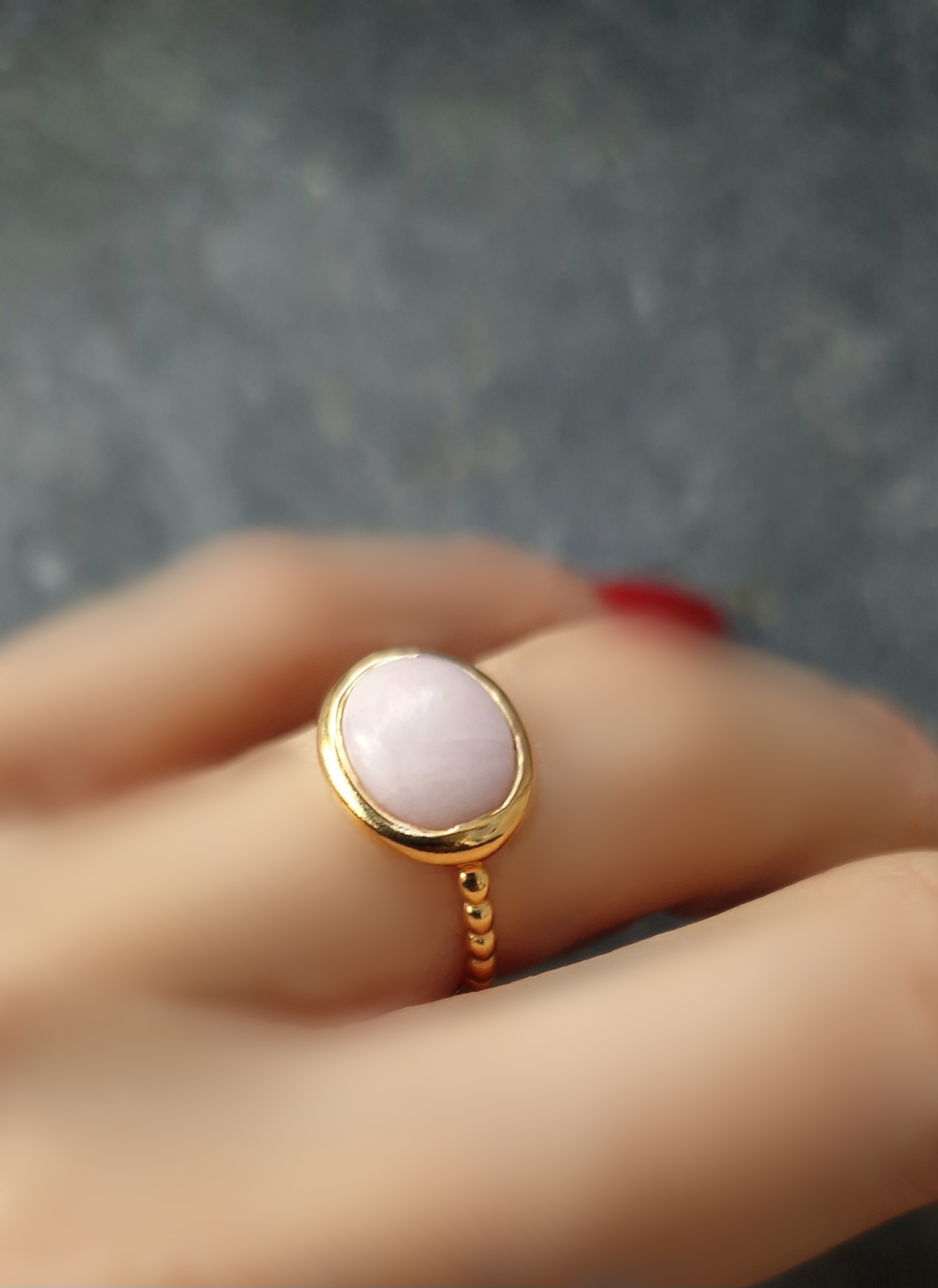 RI02_galet_opale_rose_grand_modele_argent_925_plaque_or_bague_alexbok_designer_bijoux_paris_boutique_online (24) RI02_galet_opale_rose_grand_modele_argent_925_plaque_or_bague_alexbok_designer_bijoux_paris_boutique_online (24)