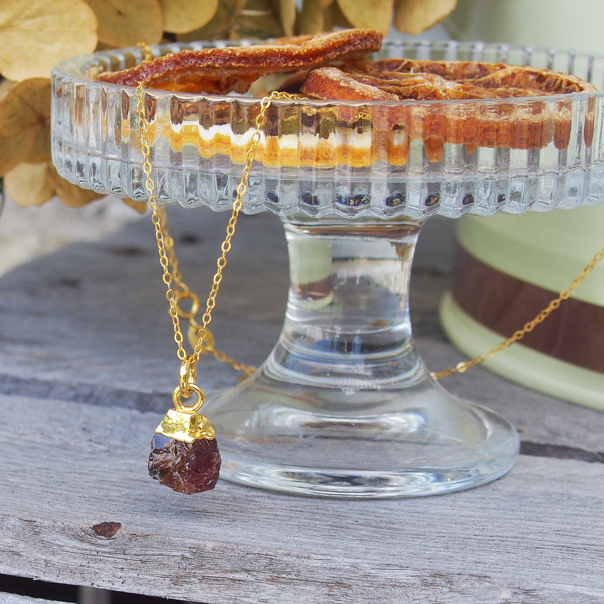 Collier Esprit libre chaîne grenat rouge brut