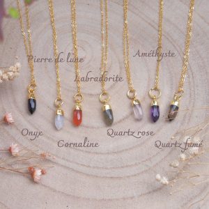 Pendentifs pour femme de petites pointes de cristal monté sur cuivre doré avec onyx, pierre de lune, cornaline, labradorite, quartz rose, améthyste sur chaîne argent doré-AlexBok gemmologue et créatrice de bijoux pour femme en pierres naturelles