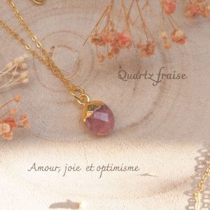 Petit pendentif doré avec quartz fraise ovale monté sur chaîne argent doré